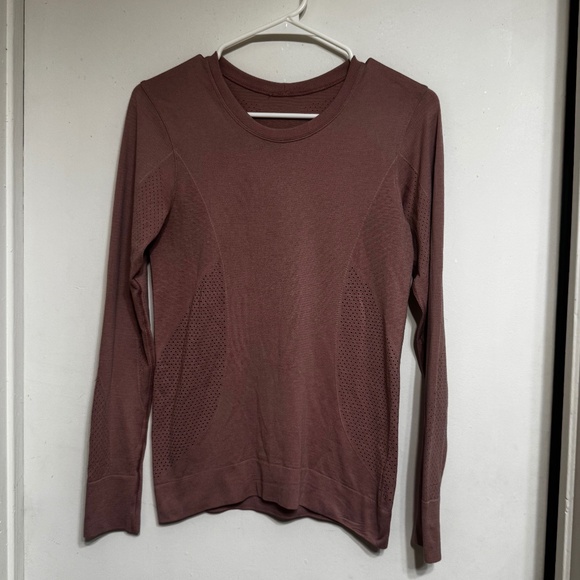 Lululemon Breeze by Long-sleeved Top, Woman Size 6, Mauve Pink - Picture 1 of 5